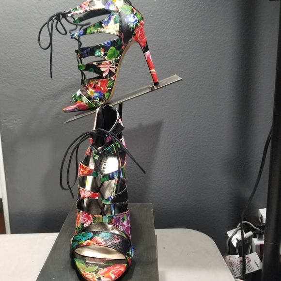 Madden Girl Raceyyy Heels sz 9 - Picture 2 of 8